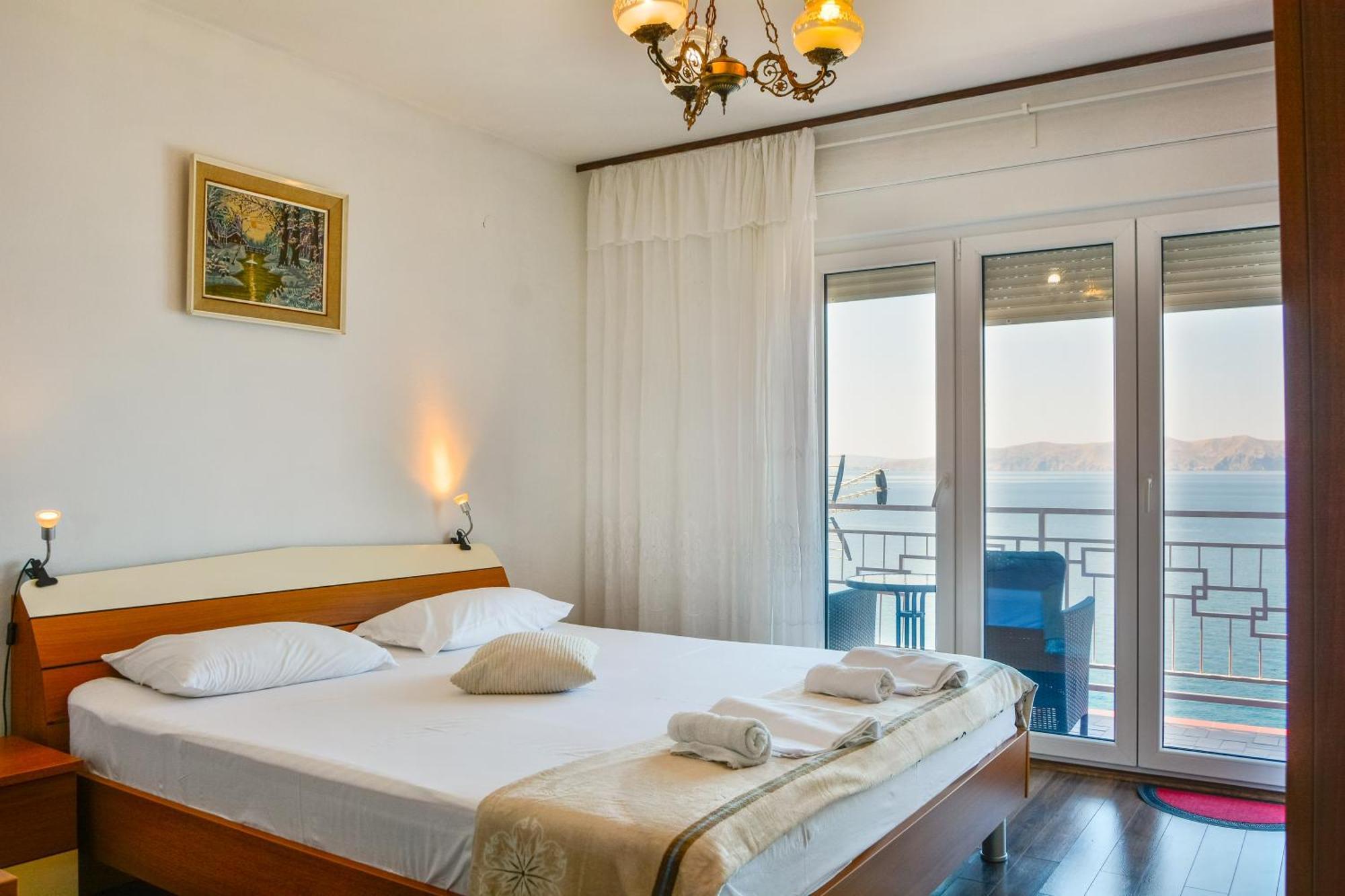 Apartment Luca Senj  Bagian luar foto