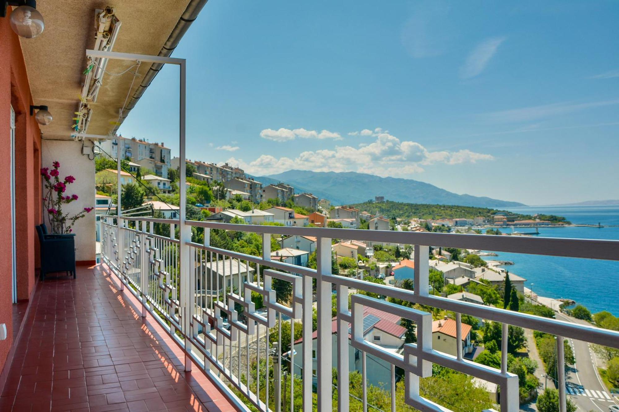 Apartment Luca Senj  Bagian luar foto