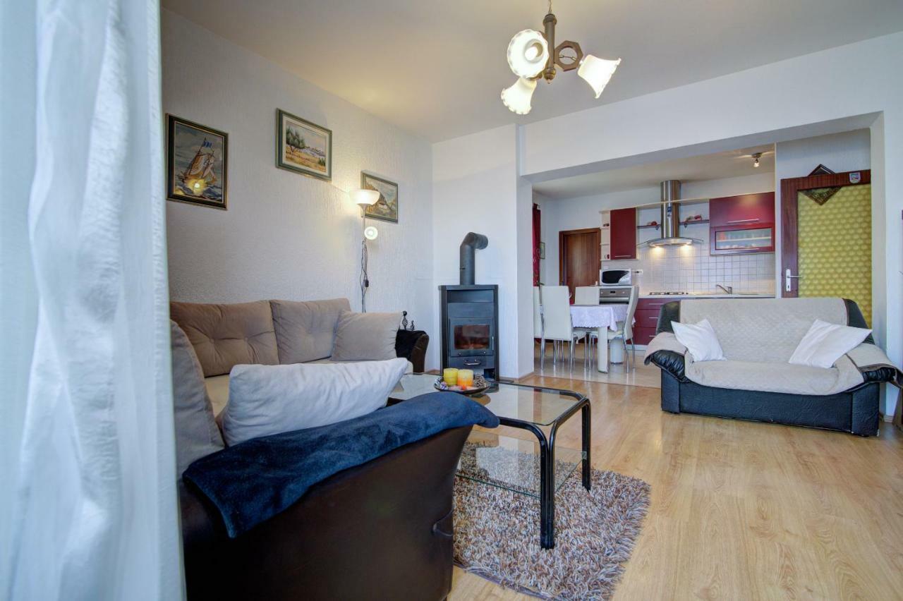 Apartment Luca Senj  Bagian luar foto