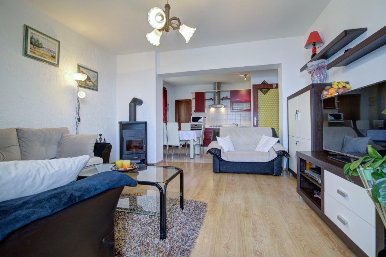 Apartment Luca Senj  Bagian luar foto